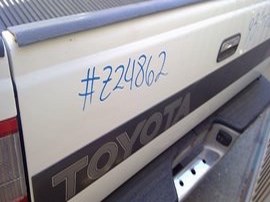 1993 TOYOTA T100 WHITE SR5 STD CAB 3.4L, 2WD.  Z24862